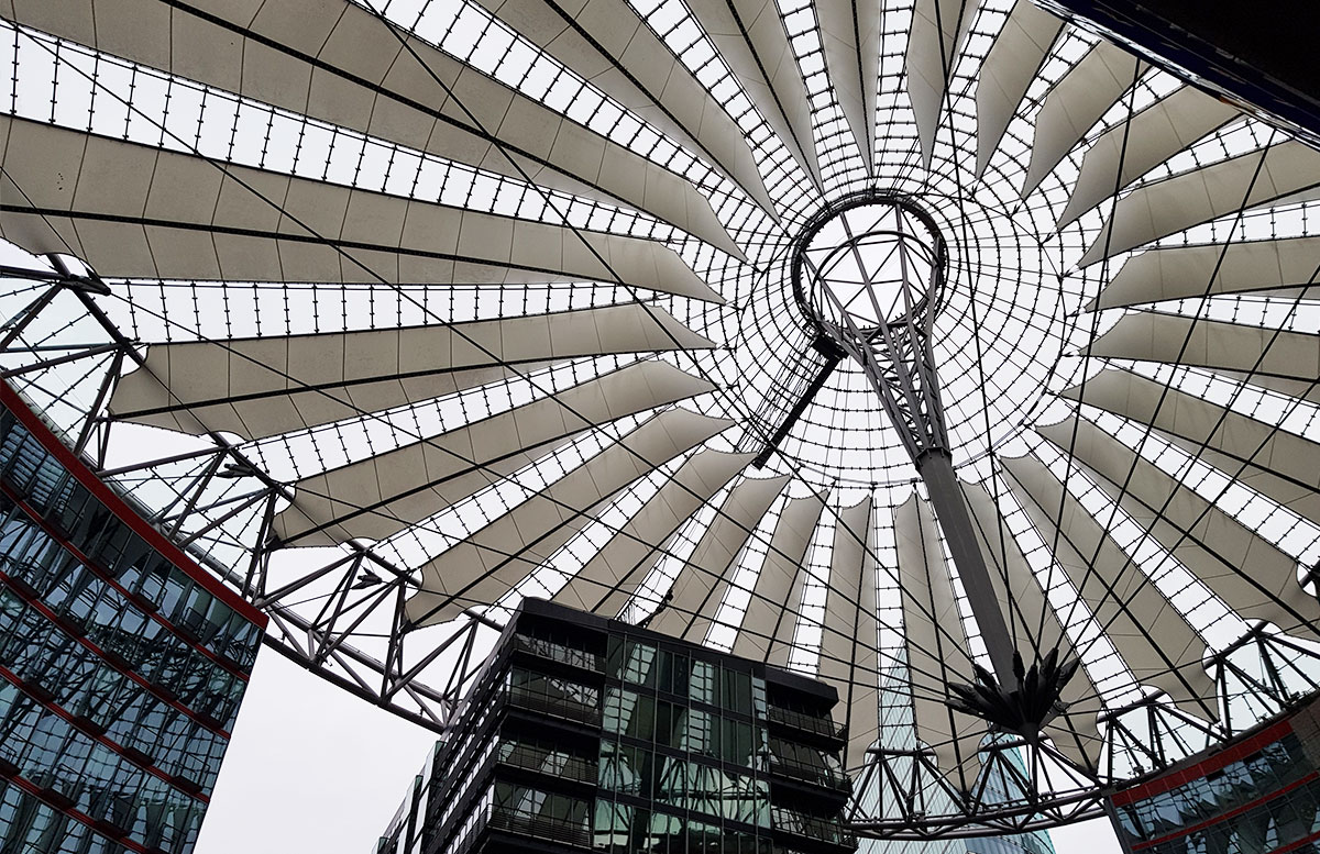 10-Ausflugtipps-für-Berlin,-die-du-dir-nicht-entgehen-lassen-solltest-sony-center