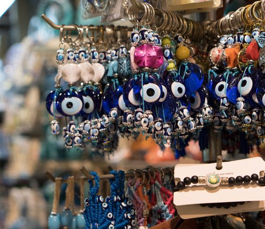 10 Ausflugtipps für Izmir, Türkei 10-Dinge-die-man-unbedingt-in-Izmir-machen-muss-türkisches-auge