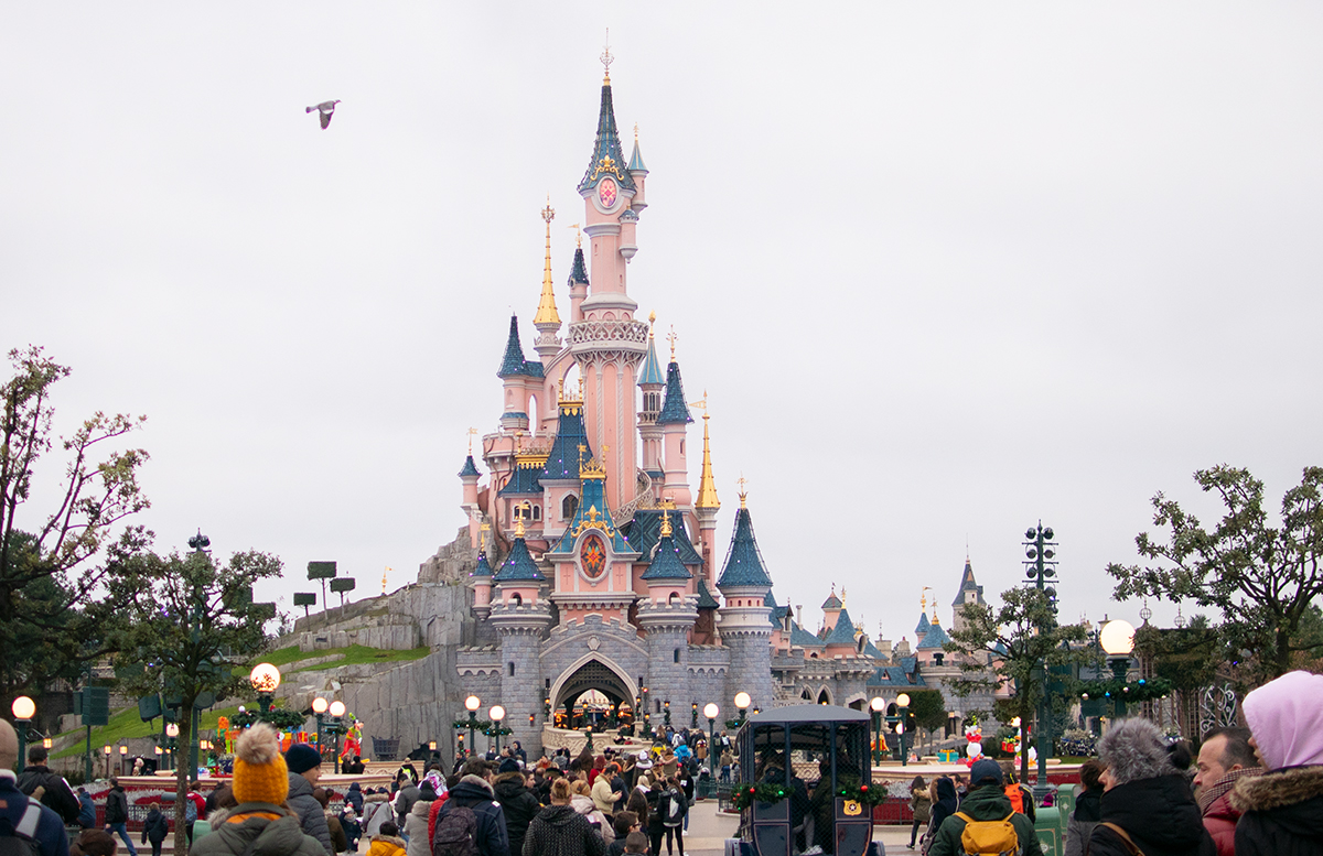 Silvester in Paris - 10 Tipps für Disneyland Paris parade schloss