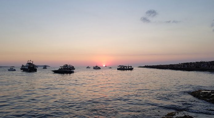 10 Tipps für den Ibiza Urlaub mit Kindern 10-Tipps-für-den-Ibiza-Urlaub-mit-Kindern-sonnenuntergang-cafe-de-mar