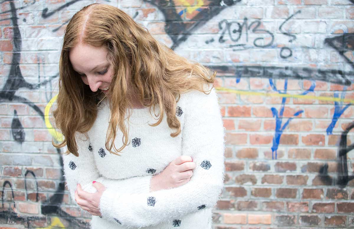 10 facts about me vicky detail pullover blick nach unten