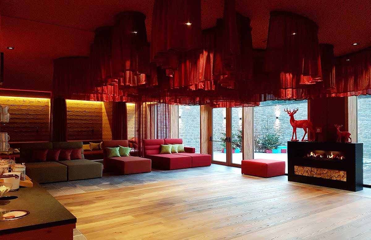 Leading-Family-Hotel-and-Resort-Dachsteinkönig-wellness-bereich