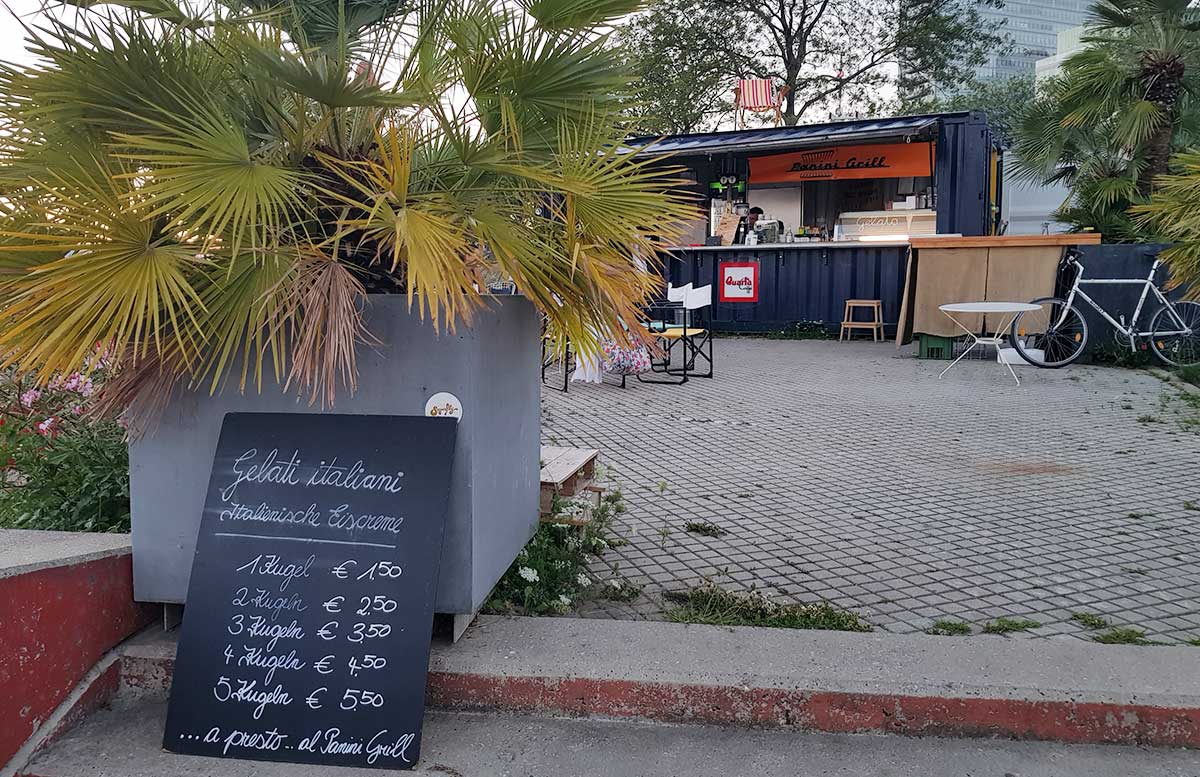 Der-Copa-Beach-Urlaubsfeeling-in-Wien-panini-grill