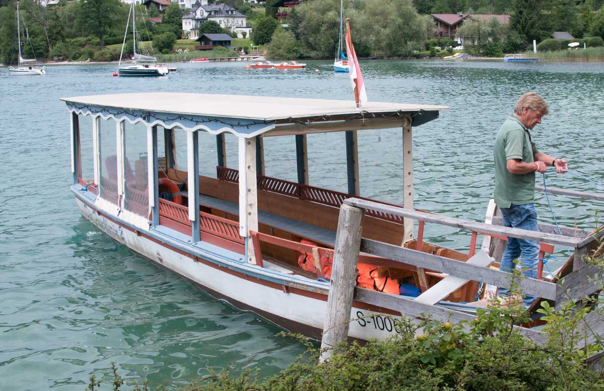  Zillenschifffahrt-am-Fuschlsee-und-das-Schloss-Fuschl-die-fuschlerin