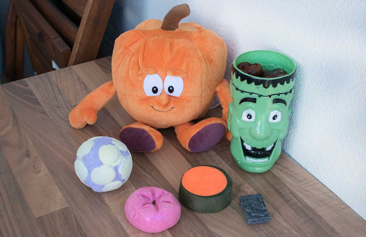 Happy-Halloween-mit-lush-produkte-zur-auswahl
