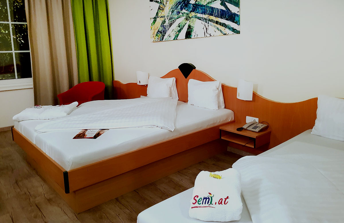 SEMI-Baby--und-Kinderhotel-in-Lutzmannburg-schlafzimmer