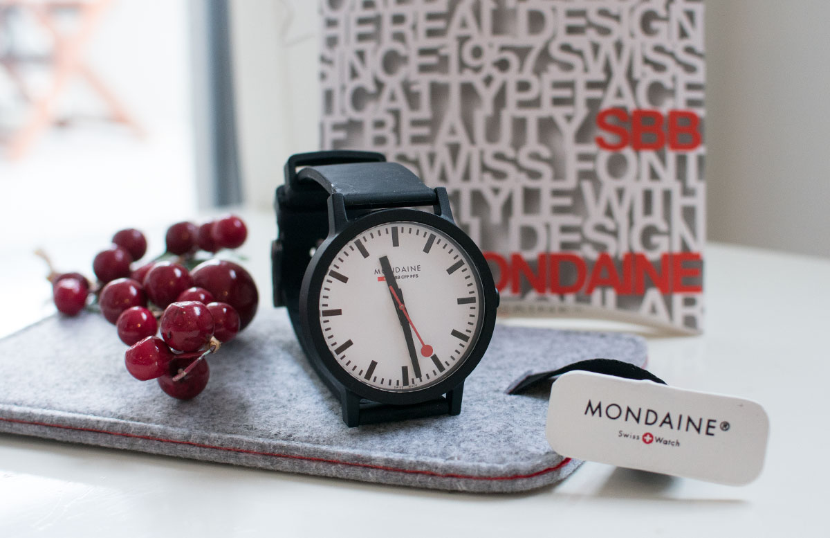 Mondaine-SBB-essence-Uhr-aus-Rizinusöl-und-Naturkautschuk-mit-hülle-und-box-uhr