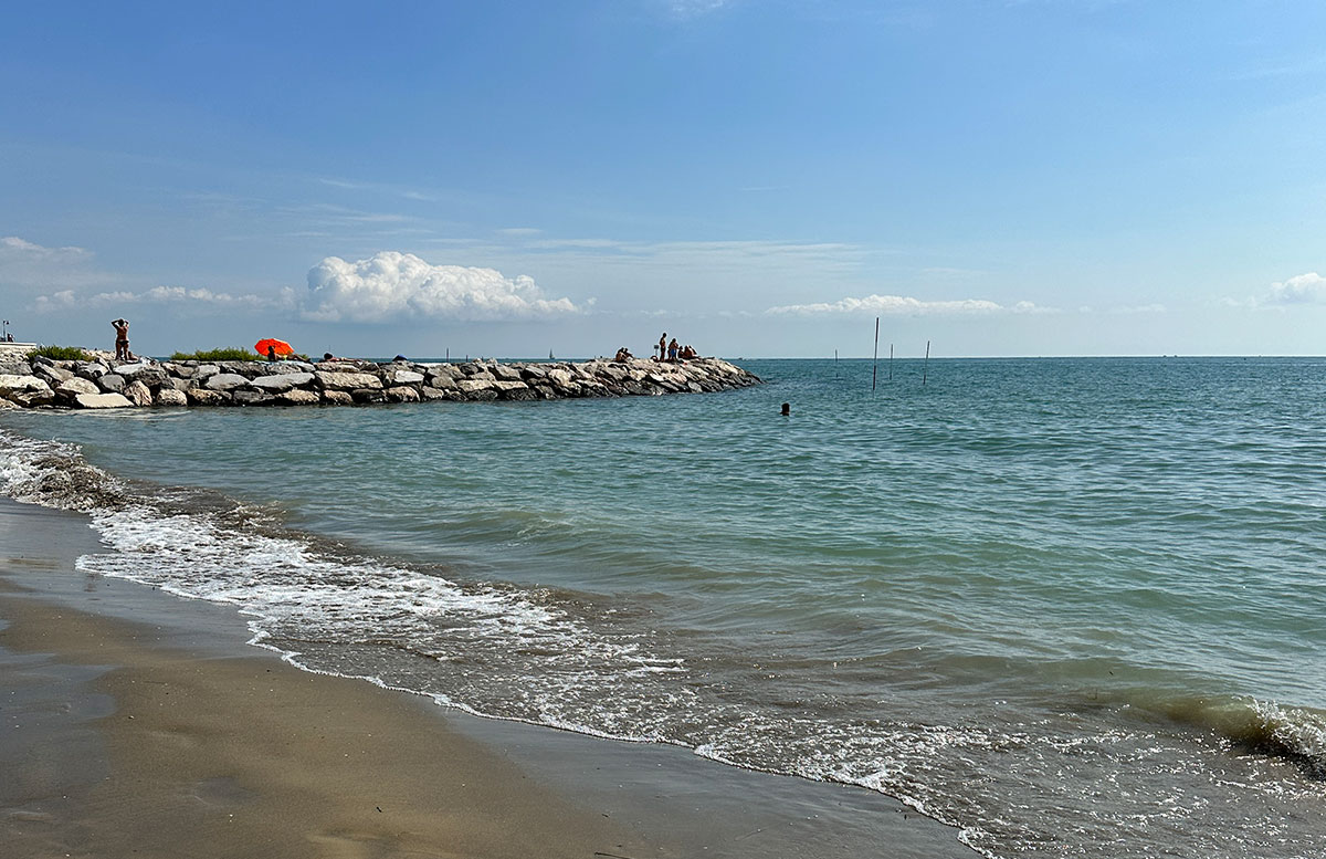 5-Ausflugsziele-für-Familien-in-Caorle-meer-wellen