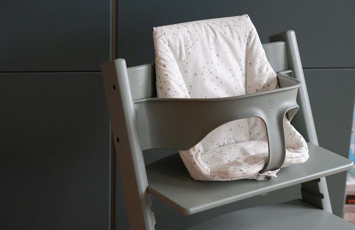 50-Jahre-Stokke-Tripp-Trapp-Der-Stuhl-der-mitwächst-baby-cushion
