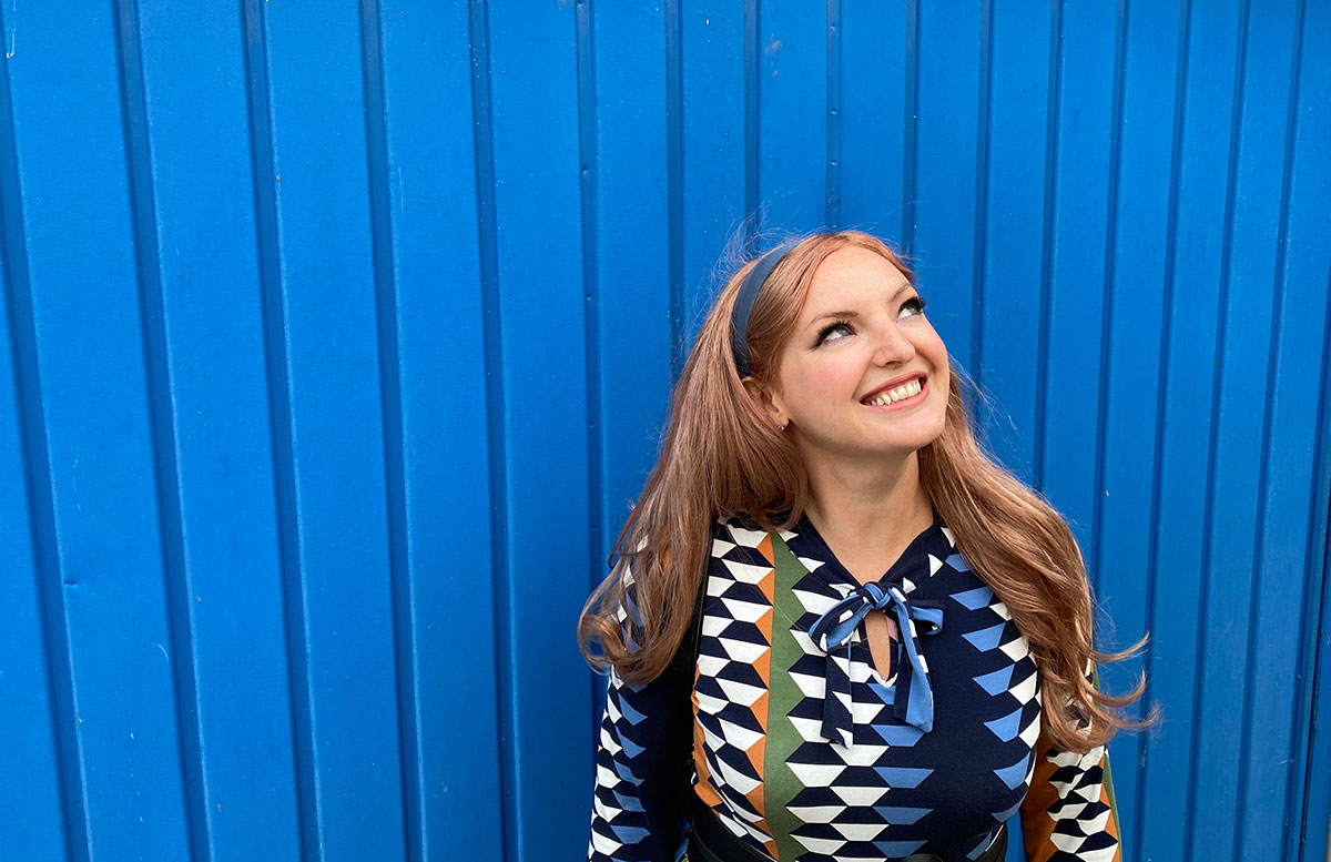 70er-Jahre-Revival-Herbst-Outfit-blick-NACH-OBEN