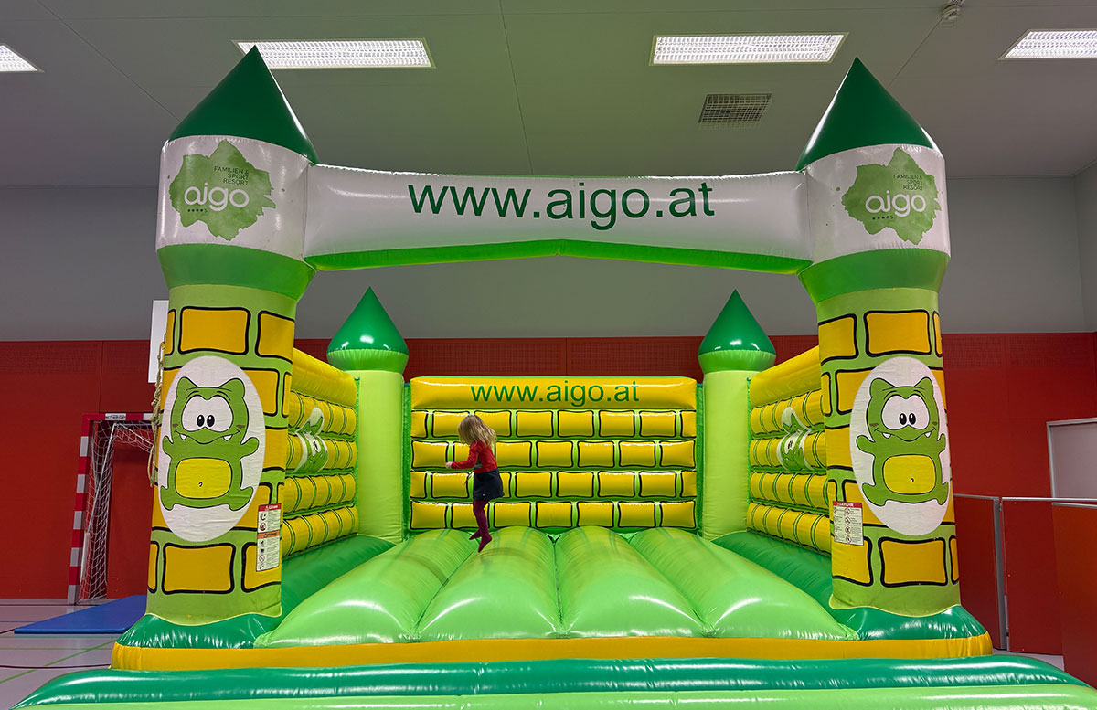 AIGO-Familienhotel-in-Aigen-im-Mühlkreis-hüpfburg