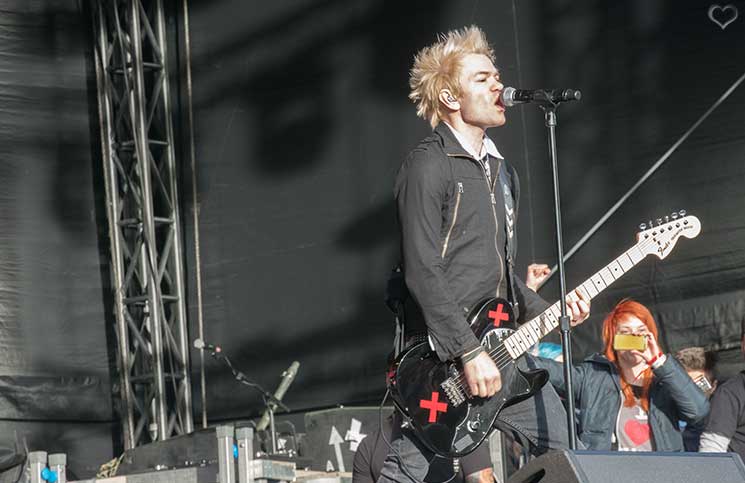 Air-and-Style-Innsbruck-sum-41-live