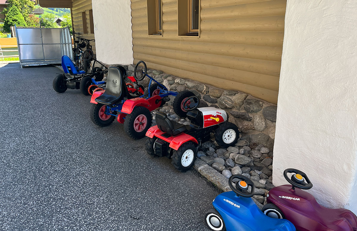 All-Inclusive-Hotel-Die-Sonne-Family-und-Spa-fahrzeuge