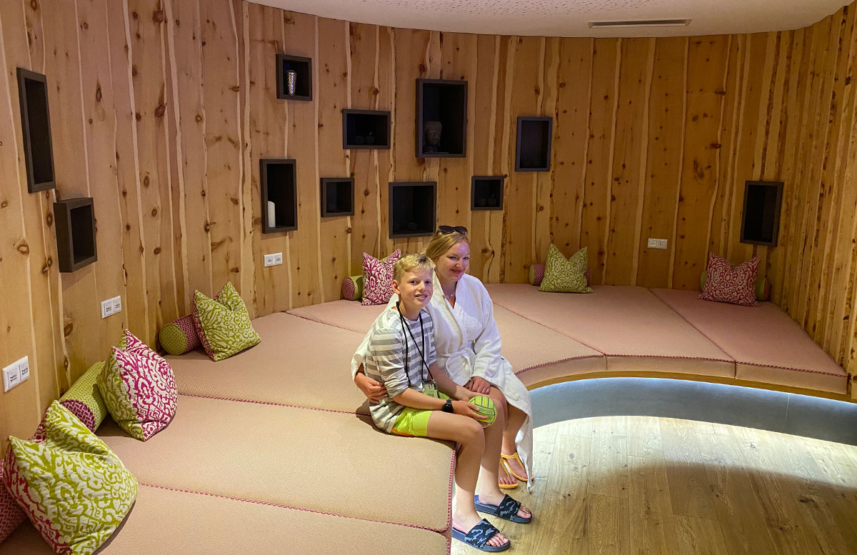 All-Inclusive-Hotel---Die-Sonne-Family-und-Spa-liegebereich-innen