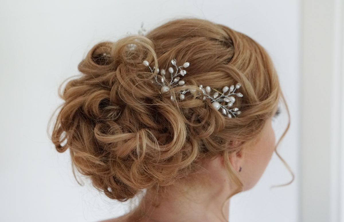 All-inkl.-Service-für-die-Hochzeit-Brautstyling-mit-Airbrush-Makeup-frisur-2