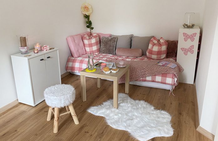 Cinderella Wedding Service – Hochzeits Brautstyling mit Airbrush Makeup All-inkl.-Service-für-die-Hochzeit-Brautstyling-mit-Airbrush-Makeup-mädchentraum