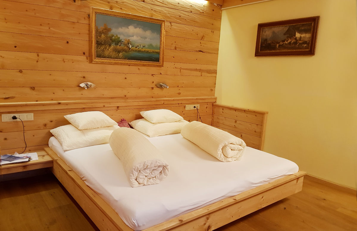 Almis Berghotel in Obernberg im Wipptal schneeschuhwandern zimmer