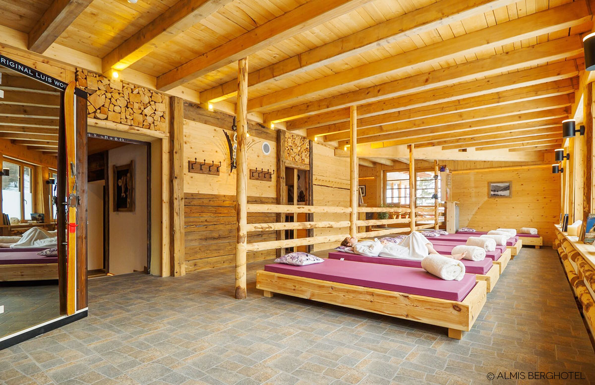 Almis Berghotel in Obernberg im Wipptal wellnessbereich detail
