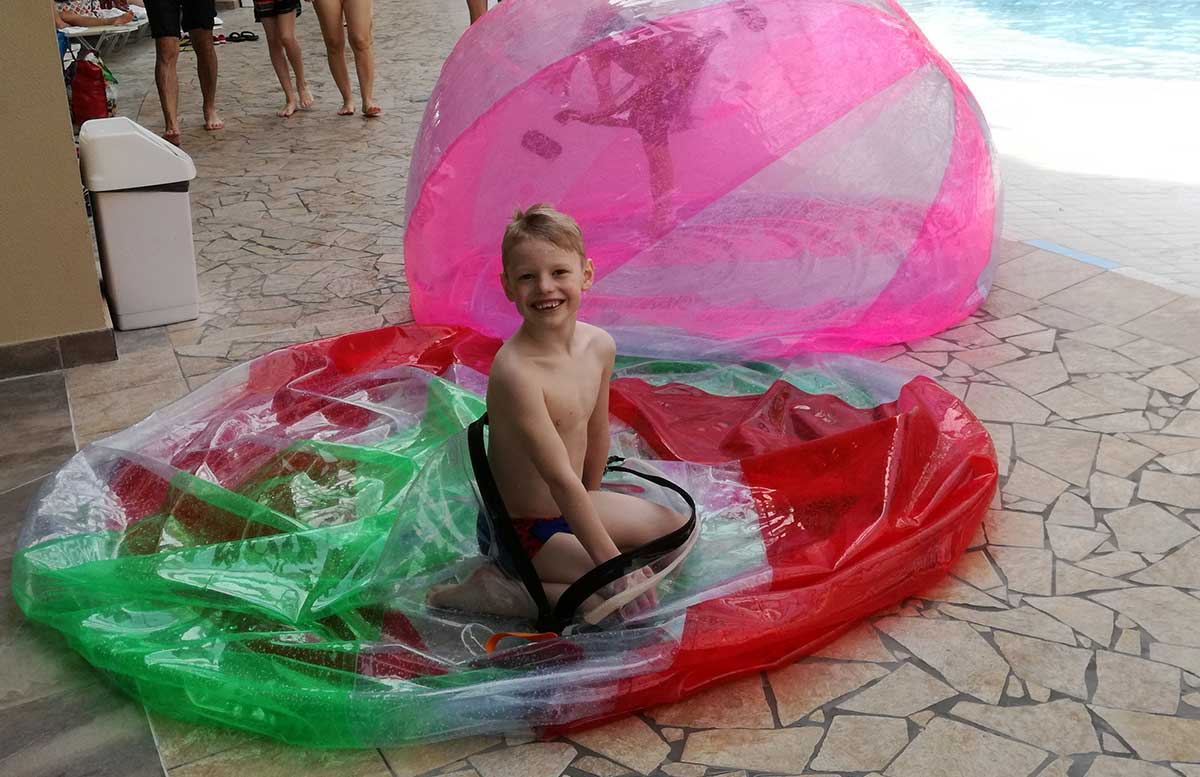 Aquaworld Resort Budapest und der Water Park wasser zorbing aquaball