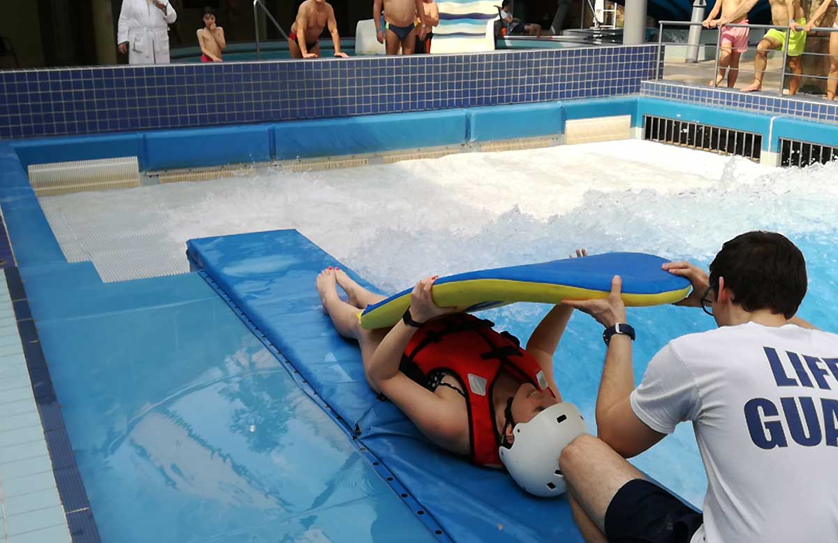 Aquaworld Resort Budapest und der Water Park surfstation