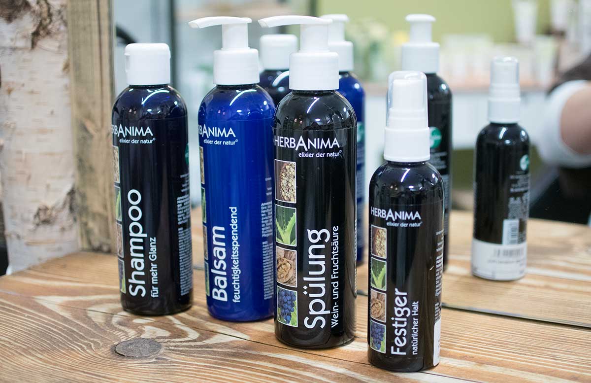 aroma-salon-haare-faerben-mit-henna-herbanima