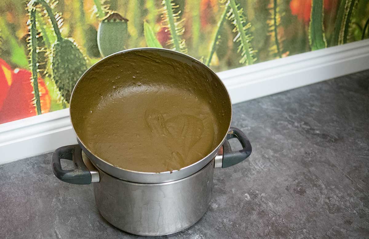 aroma-salon-haare-faerben-mit-henna-paste