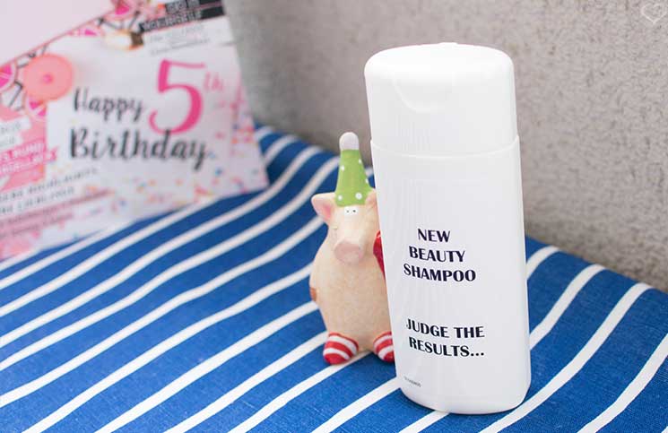 August-Glossybox-Happy-5th-Birthday-Inhalt-new-shampoo