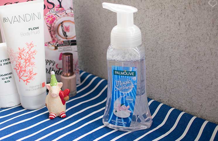 August-Glossybox-Happy-5th-Birthday-Inhalt-palmolive-magic-softness
