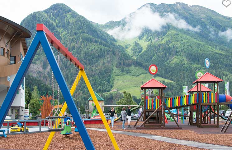 Ausflug-zum-Familien-Erlebnispark-am-Geisterberg-in-St.-Johann-spielplatz-talstation