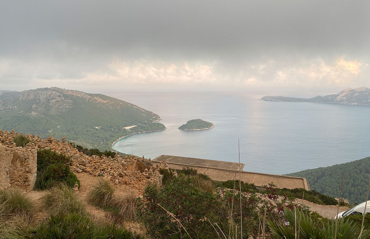 Ausflug-zur-schönsten-Bucht-in-Pollensa-aussicht-von-oben