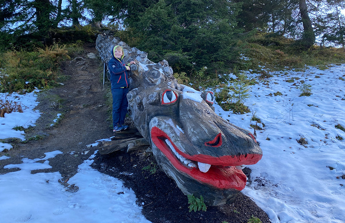 Ausflugstipps-für-St.-Johann-Liechtensteinklamm-und-Geisterberg-holz-drache