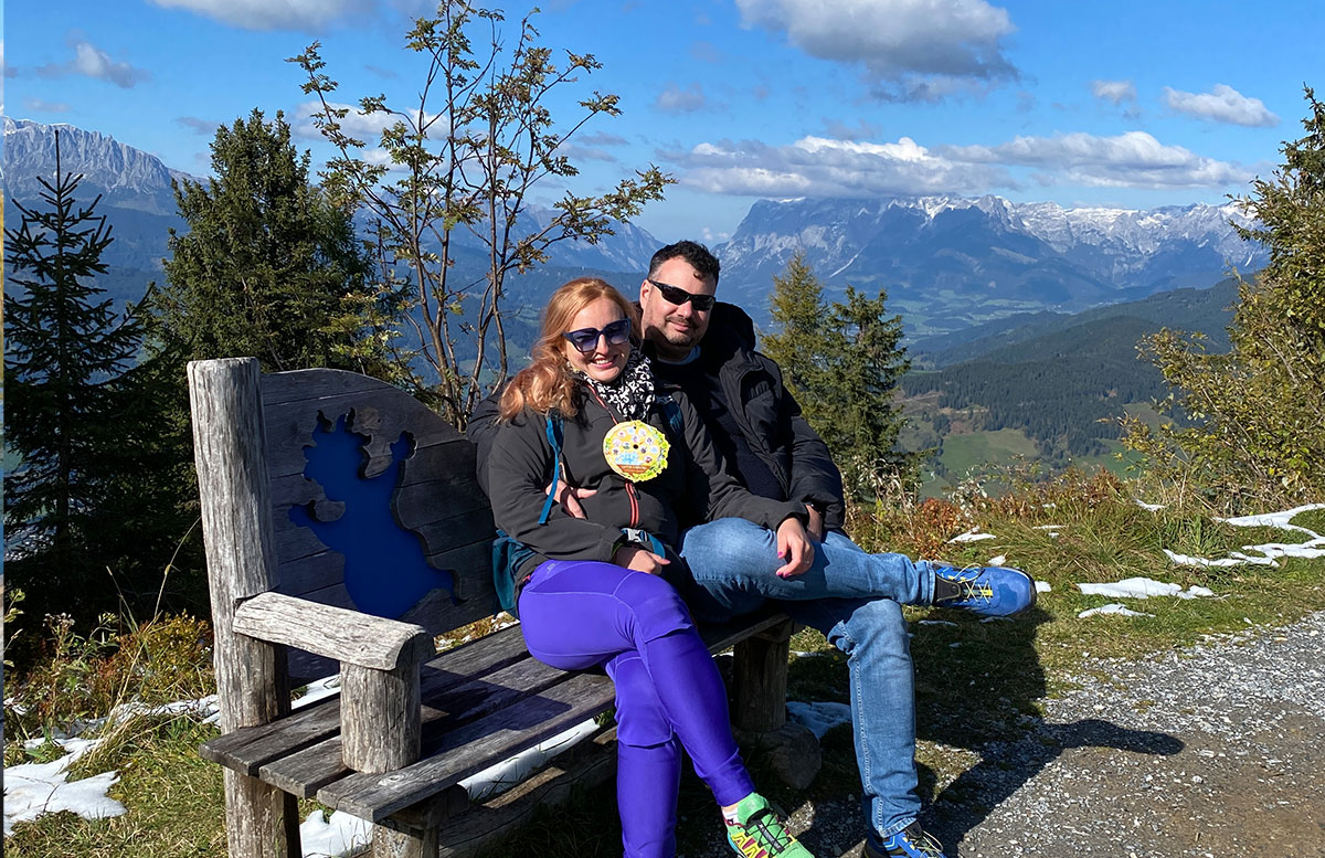 Ausflugstipps-für-St.-Johann-Liechtensteinklamm-und-Geisterberg-paar-am-berg