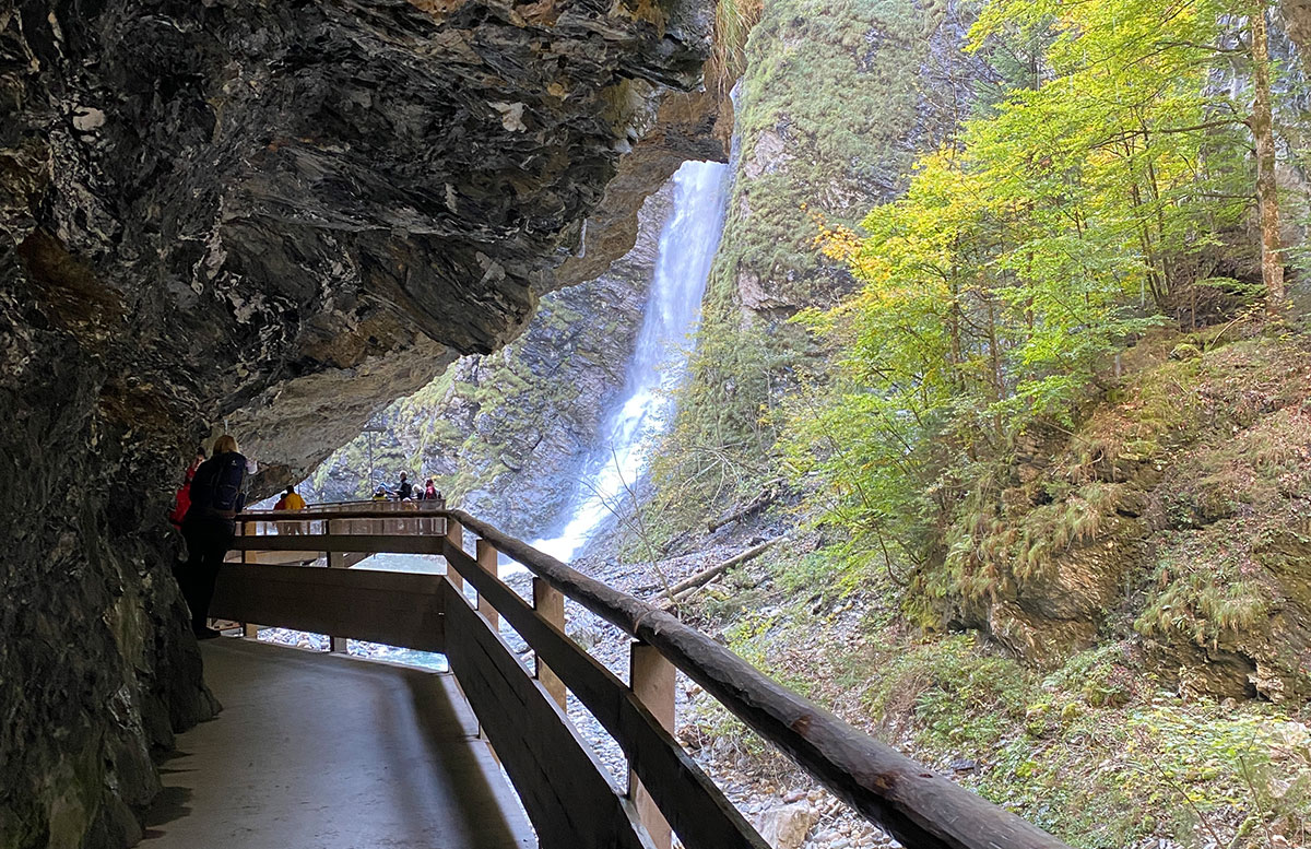 Ausflugstipps-für-St.-Johann-Liechtensteinklamm-und-Geisterberg-wanderung-zur-klamm