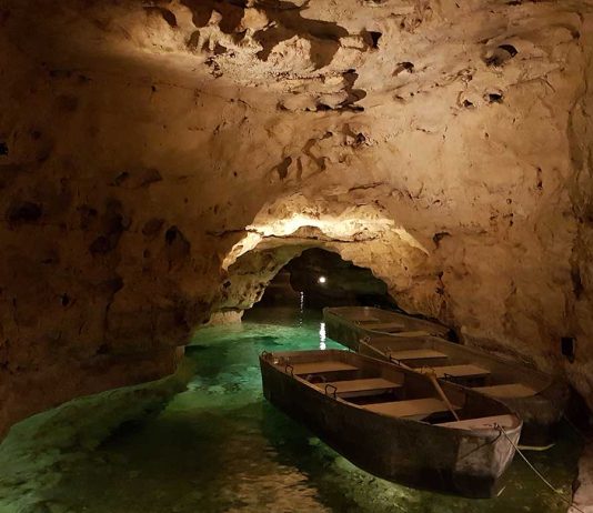 Die Seehöhle von Tapolca und Sektverkostung in Somló