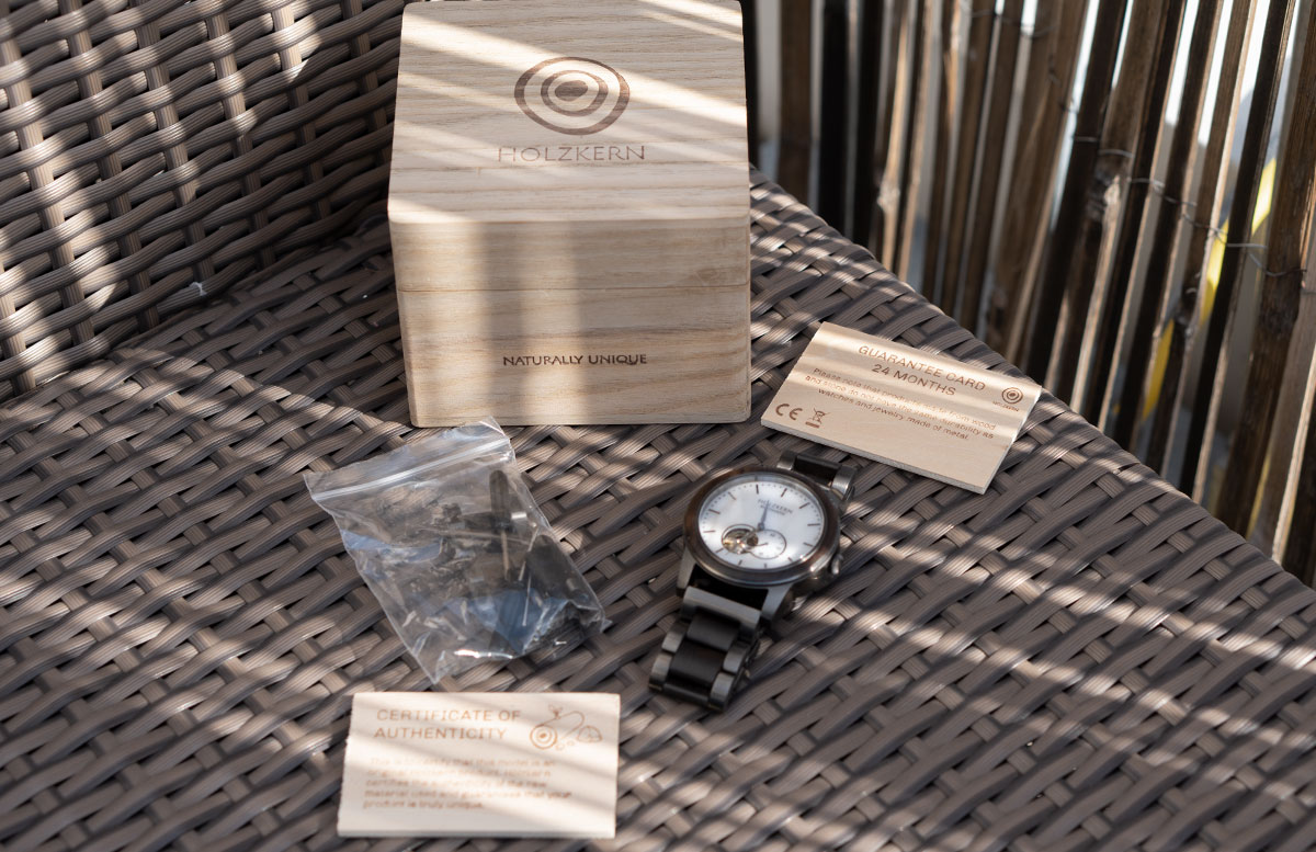 Automatikuhr-von-Holzkern-Aus-Liebe-zur-Natur-set
