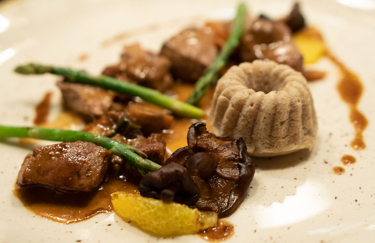 Babymoon-im-Ebner's-Waldhof-am-See-filet-mit-gugelhupf-detail