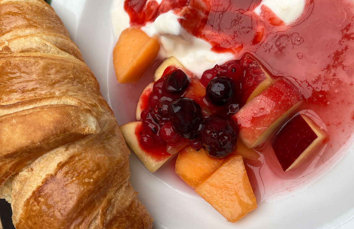 Babymoon-im-Ebner's-Waldhof-am-See-frühstück