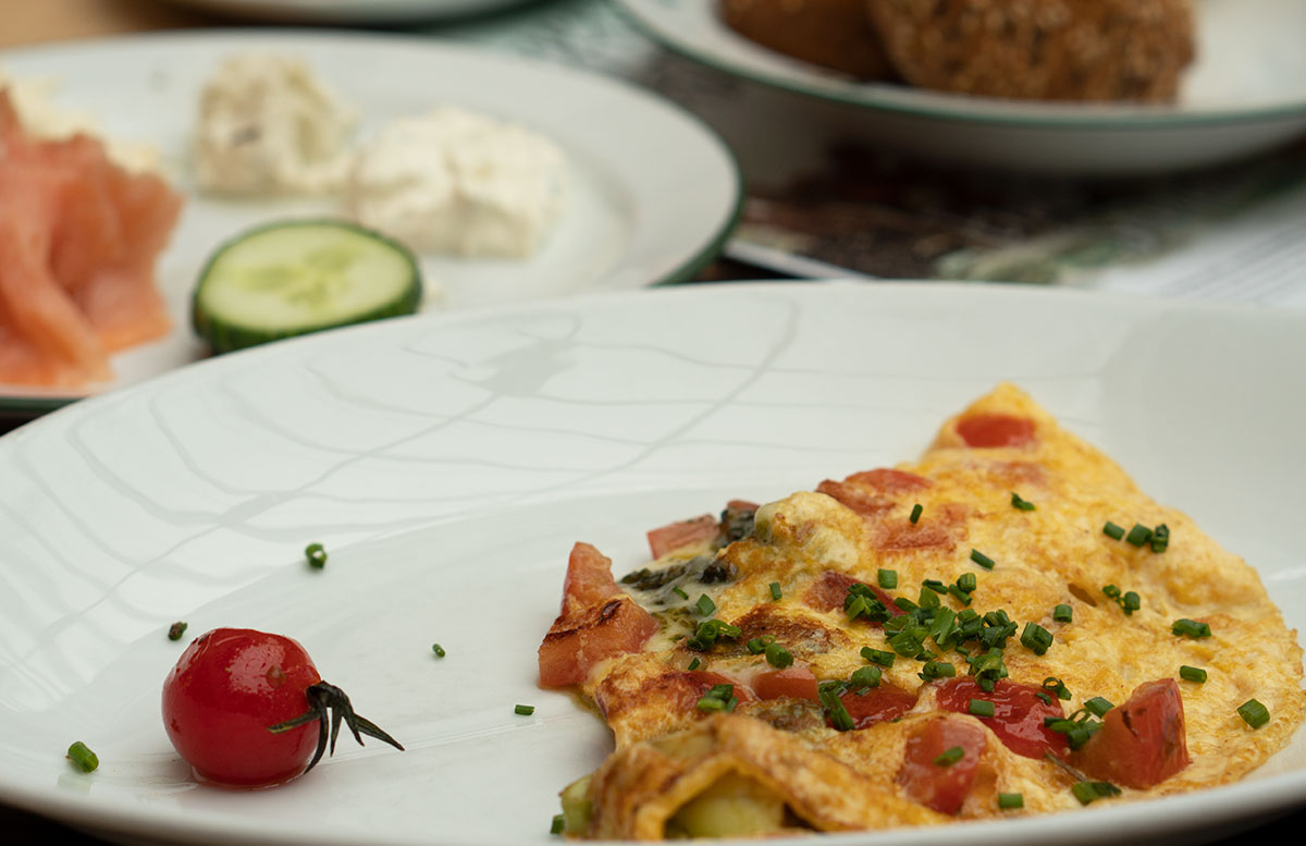 Babymoon-im-Ebner's-Waldhof-am-See-omelette