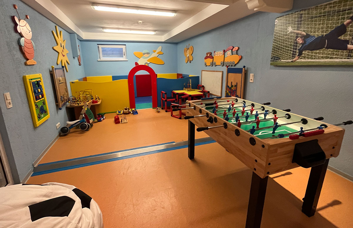 Berg-und-Spa-Hotel-Urslauerhof-in-Maria-Alm-kinderraum