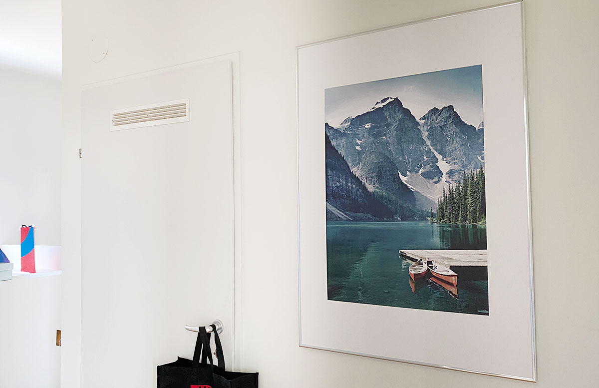 Bilderwand-Inspirationen-für-die-Wohnung-mit-Posterstore-boot-und-berg