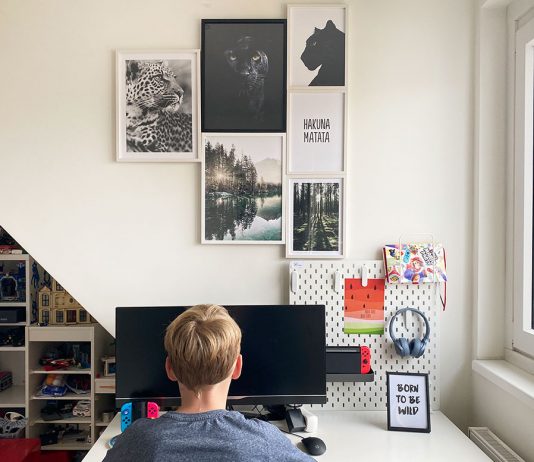 Bilderwand für die Dachschräge im Kinderzimmer Bilderwand-für-die-Dachschräge-im-Kinderzimmer-wilde-tiere