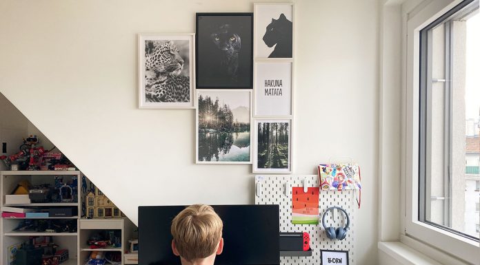 Bilderwand für die Dachschräge im Kinderzimmer Bilderwand-für-die-Dachschräge-im-Kinderzimmer-wilde-tiere