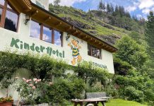 Bio Kinderhotel Benjamin in Malta, Kärnten Bio-Kinderhotel-Benjamin-in-Malta-in-Kärnten-vor-der-tür