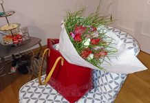 Bloomerei Workshop – Blumen binden Bloomerei-Workshop-Blumen-binden-blumenstrauss-in-der-tasche