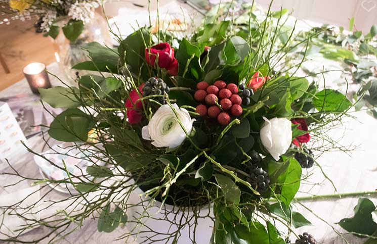 Bloomerei-Workshop-Blumen-binden-rot-weißer-strauss