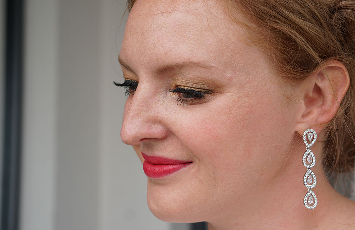 Brautstyling-Mein-Braut-Make-up-für-den-großen-Tag-DETAIL-seite