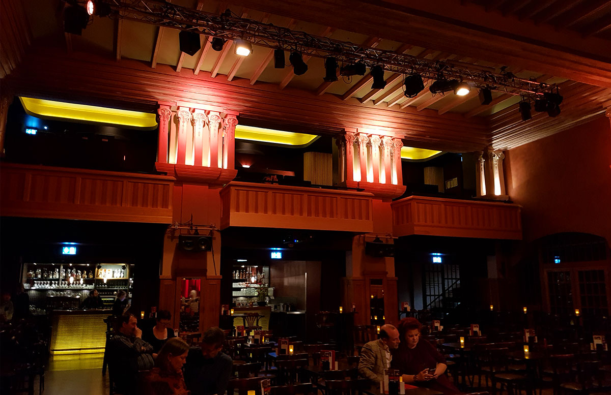 CHAMÄLEON-New-Circus-Berlin---MEMORIES-OF-FOOLS-ballsaal