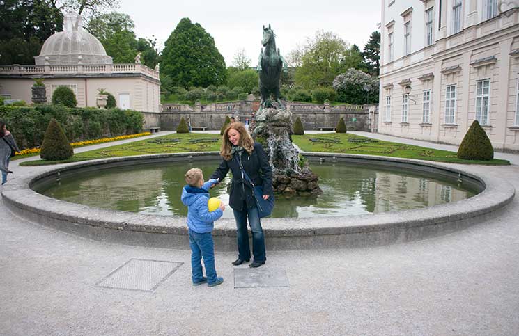City-Trip-nach-Salzburg-ins-Haus-der-Natur-mirabellgarten-salzburg