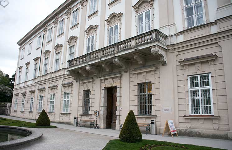 City-Trip-nach-Salzburg-ins-Haus-der-Natur-schloss-mirabell