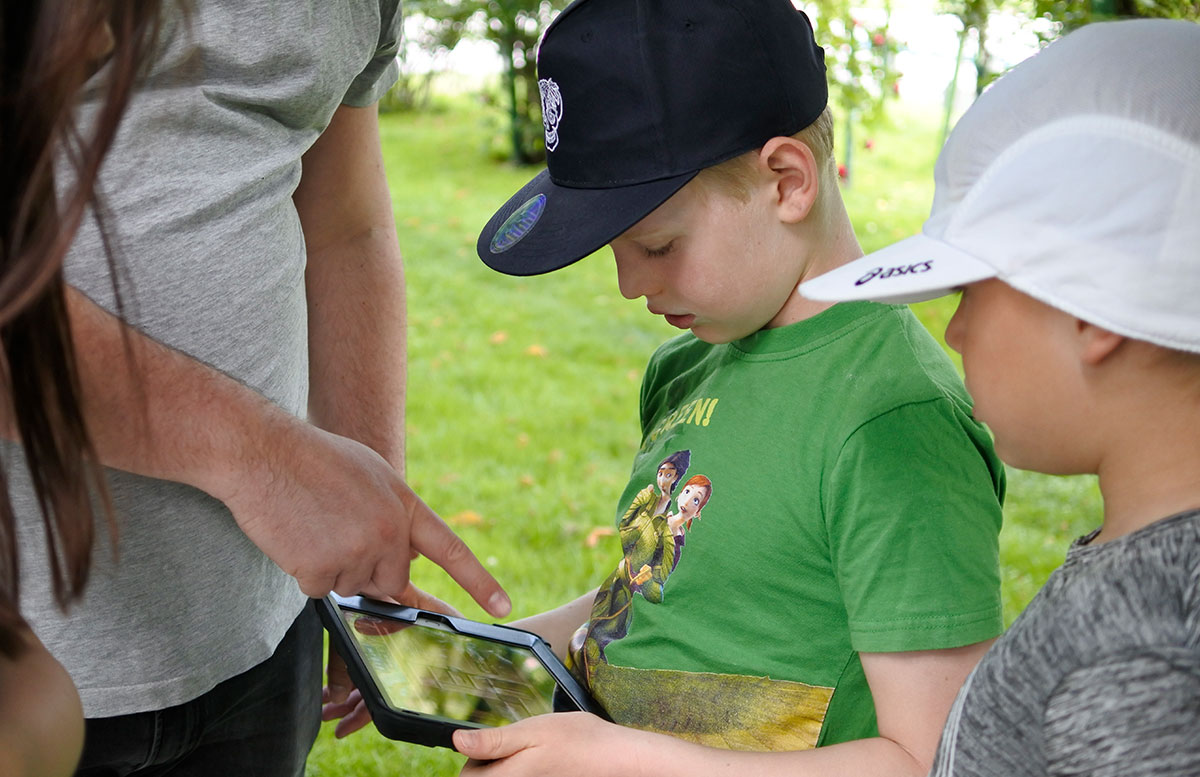 CityMAXX-AR-Schnitzeljagd-in-Wien-für-Familien-ipad